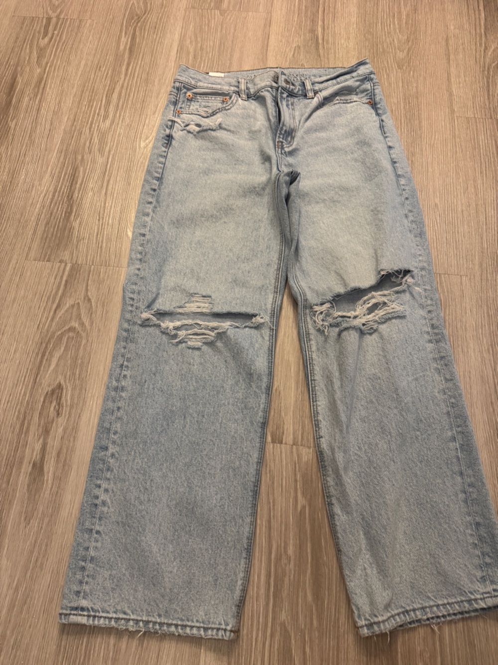 American Eagle Outfitters Light Blue Denim Jeans with Tan Stitching